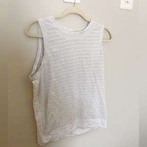 lululemon women’s breathable muscle tank
